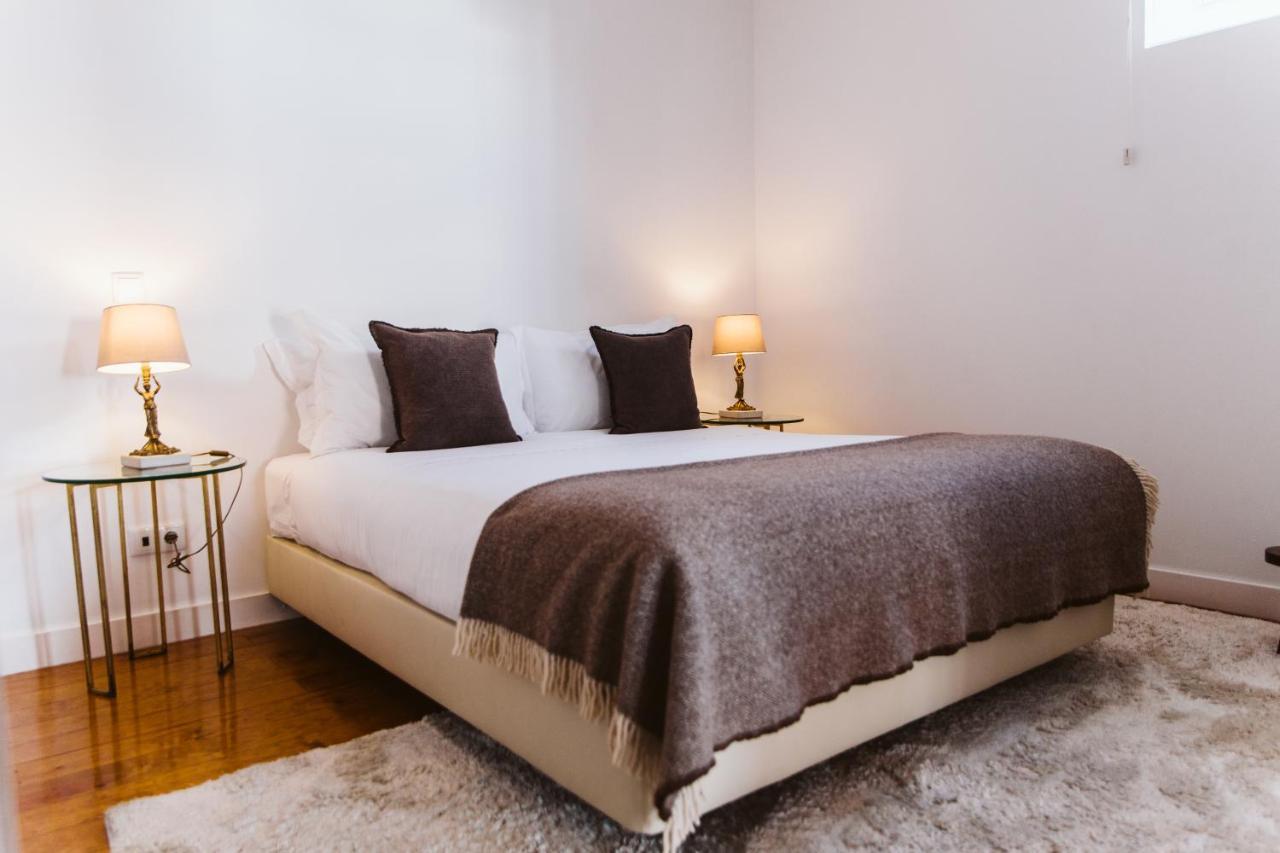 54 Santa Catarina Apartments Lisbon Bagian luar foto