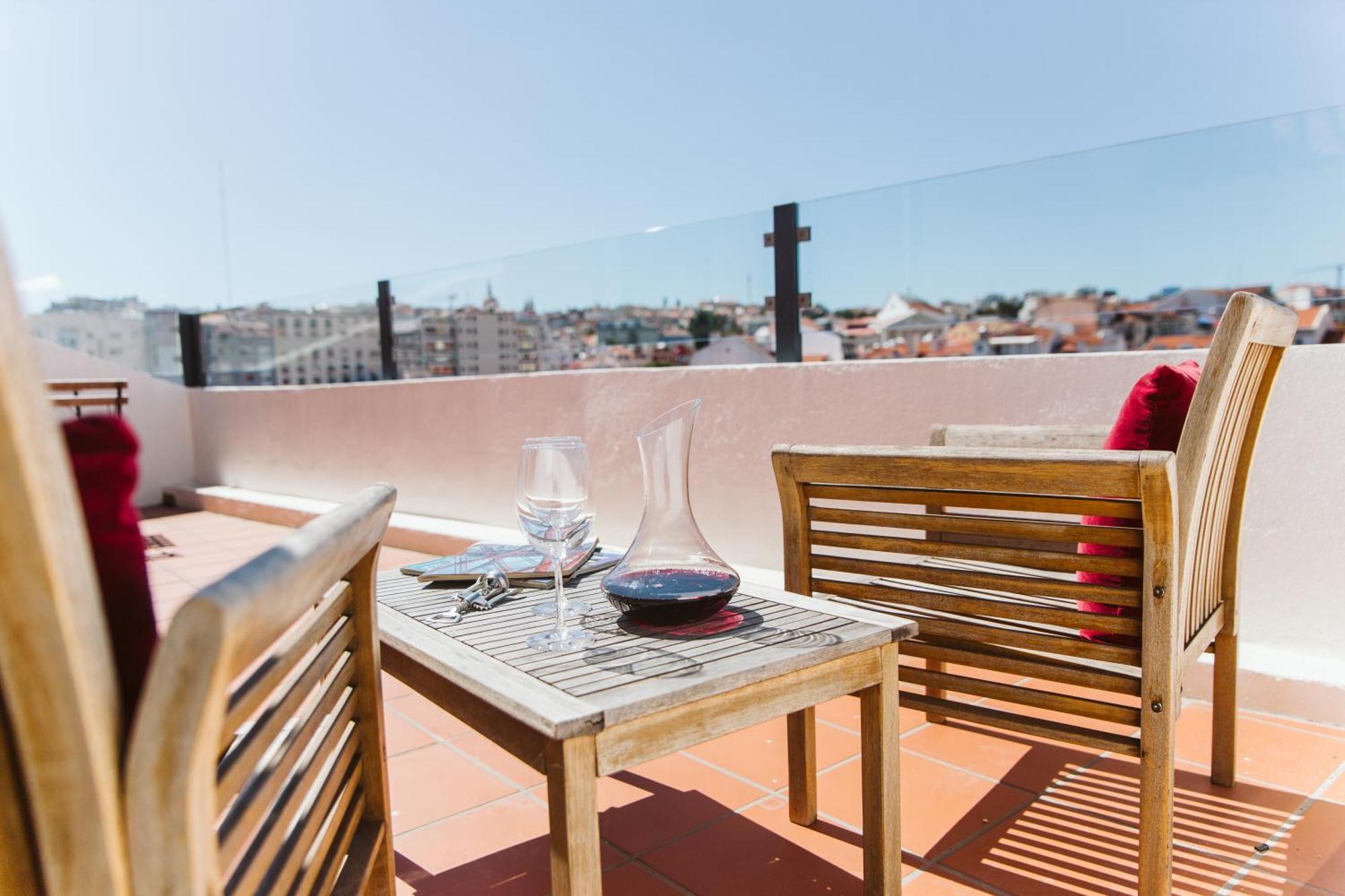 54 Santa Catarina Apartments Lisbon Bagian luar foto