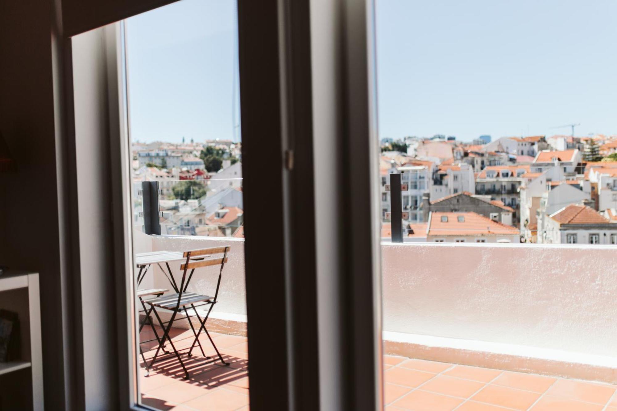 54 Santa Catarina Apartments Lisbon Bagian luar foto