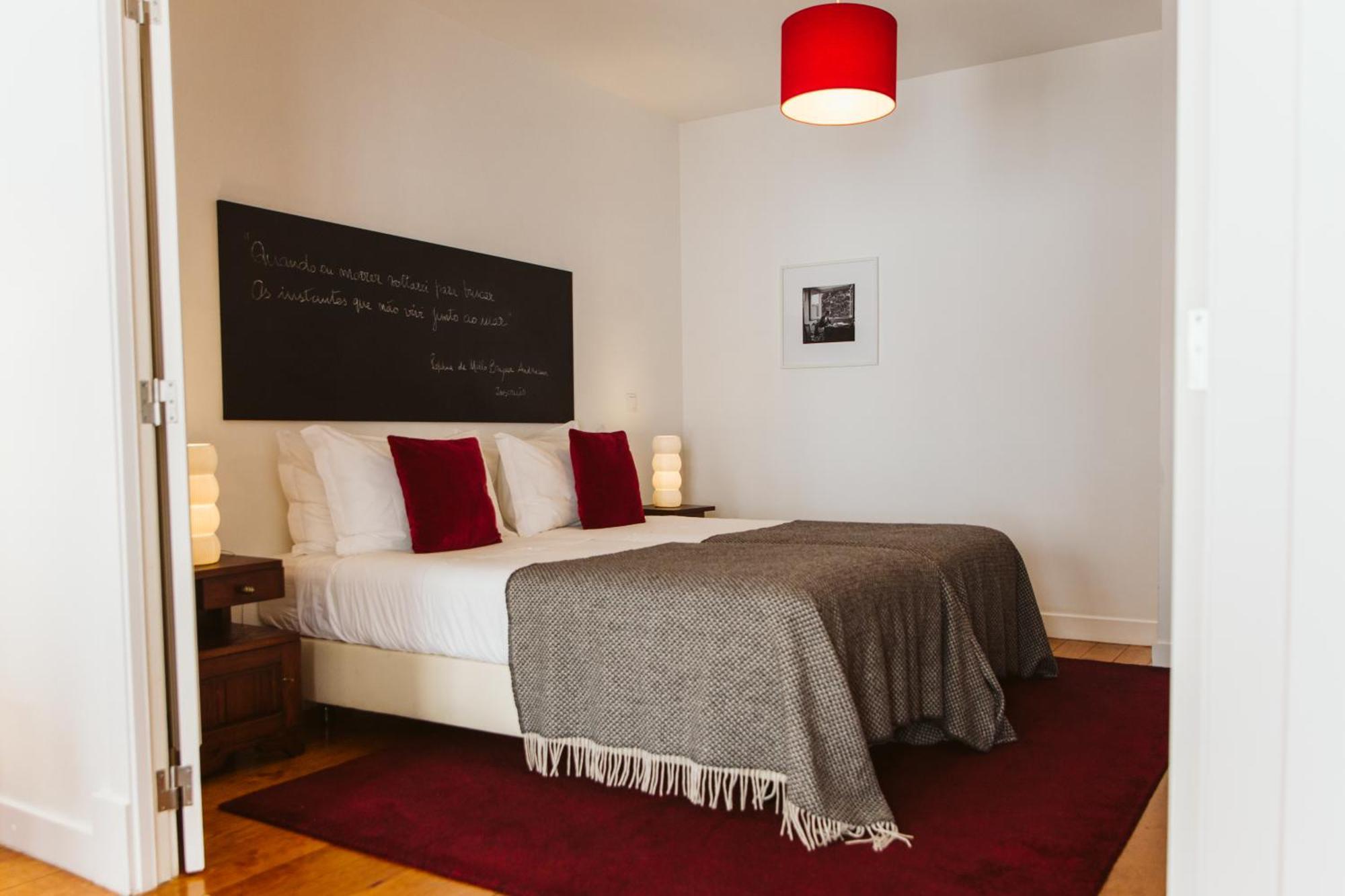54 Santa Catarina Apartments Lisbon Bagian luar foto