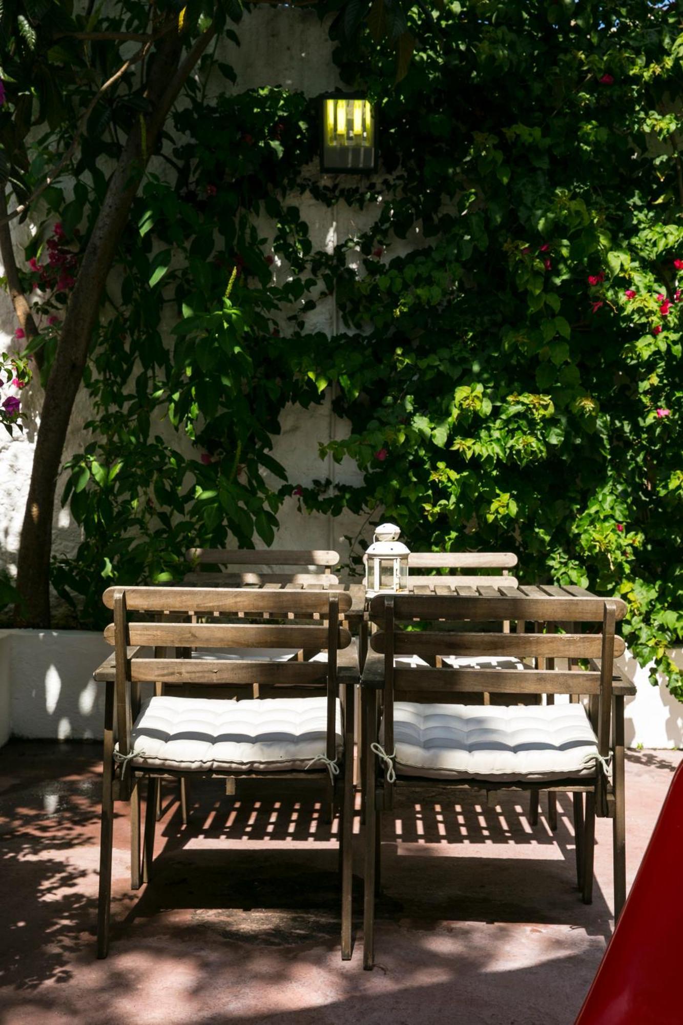 54 Santa Catarina Apartments Lisbon Bagian luar foto